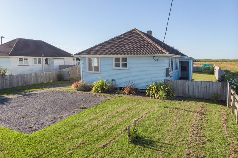 687 State Highway 25, Waitakaruru, Ngatea - Carousel 21