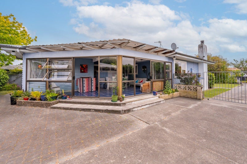 31 Merton Crescent, Pirimai, Napier - Carousel 2