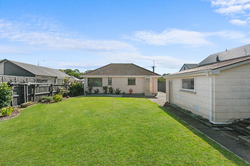16 Bassett Street, Burwood, Christchurch City, Canterbury - Carousel 1