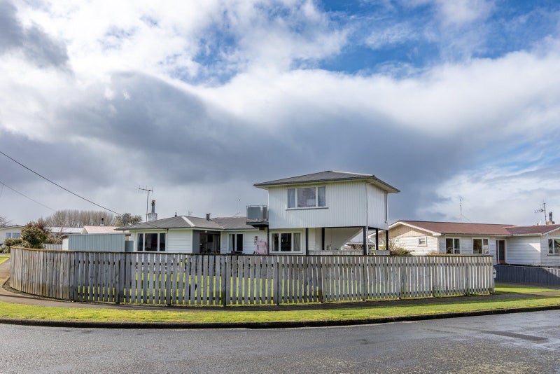 1 Jull Crescent, Waipukurau, Waipukurau - Carousel 2