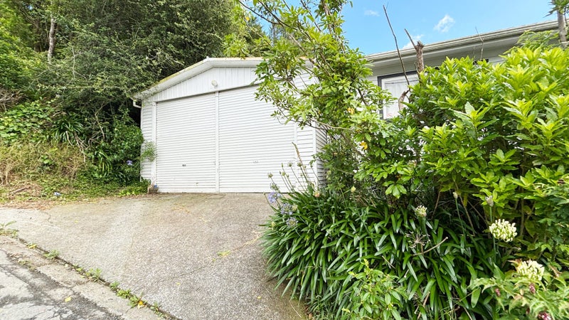 37 Bird Grove, Stokes Valley, Lower Hutt, Wellington - Carousel 2