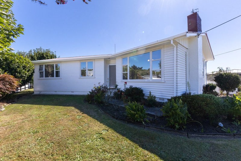 2 Laurel Place, Awapuni, Palmerston North - Carousel 21