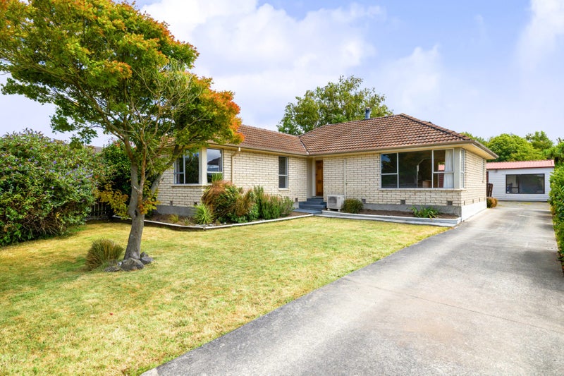 27 Denniston Crescent, Redwood, Christchurch - Carousel 1
