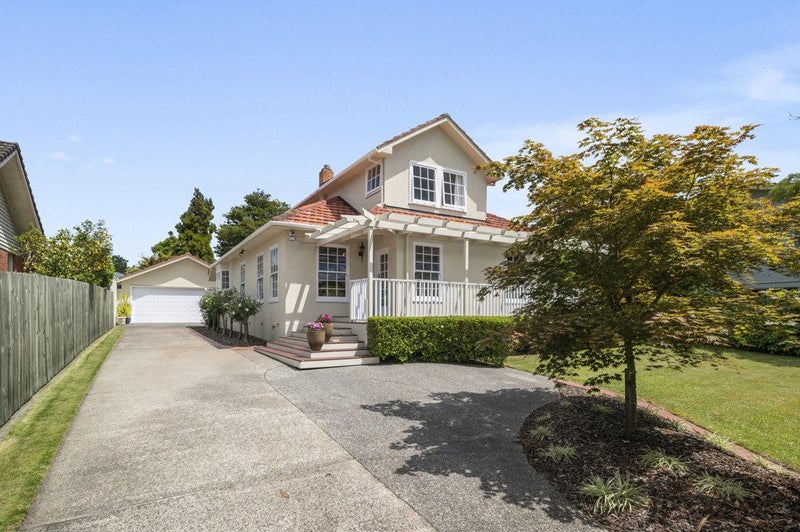 34 Devon Street, Glenholme, Rotorua - Carousel 1