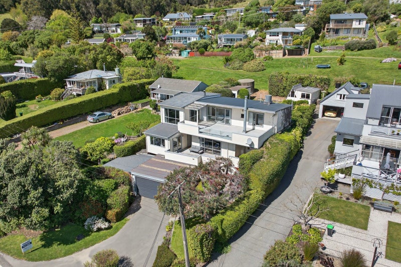 420 Marine Drive, Charteris Bay, Lyttelton - Carousel 1