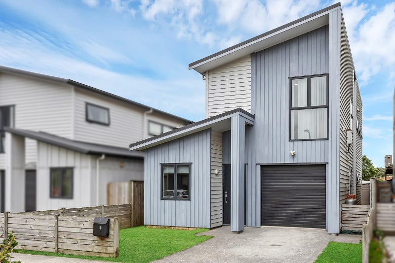 33 Tapuwae Way, Mangere Bridge, Auckland - Carousel 1