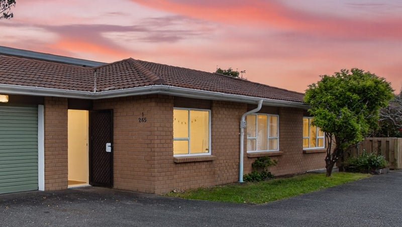1/265 Meola Road, Point Chevalier, Auckland - Carousel 1