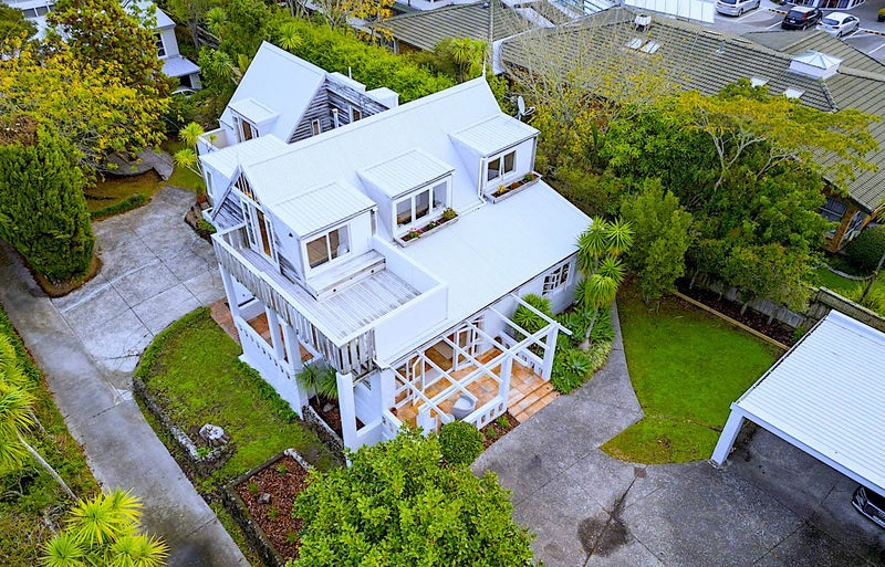 194 Onewa Road, Birkenhead, Auckland - Carousel 1