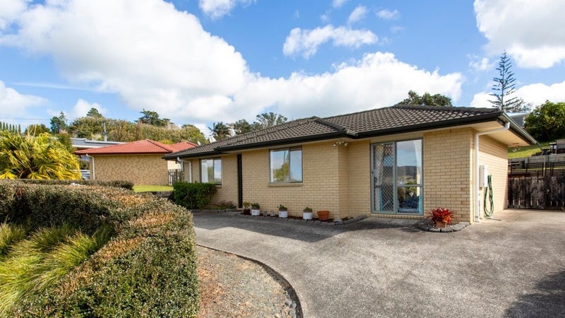 80 Cabeleigh Drive, Helensville, Helensville - Carousel 1