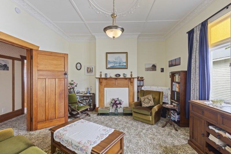 23 Paynters Avenue, Strandon, New Plymouth - Carousel 2