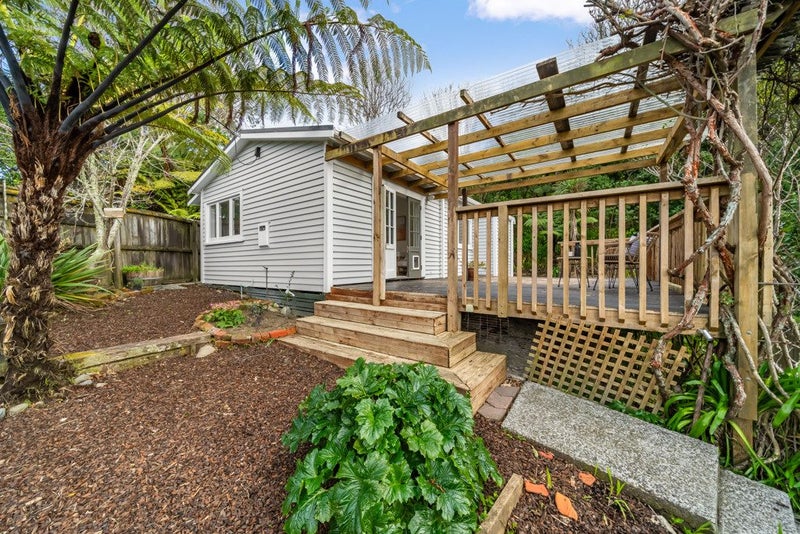 22 Miromiro Road, Normandale, Lower Hutt - Carousel 1