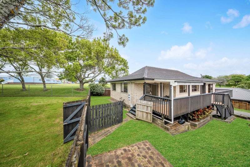 1/27 Rapallo Place, Farm Cove, Auckland - Carousel 1