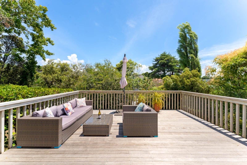 2/458 Beach Road, Murrays Bay, Auckland - Carousel 2