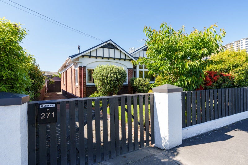 271 Macandrew Road, Forbury, Dunedin - Carousel 1