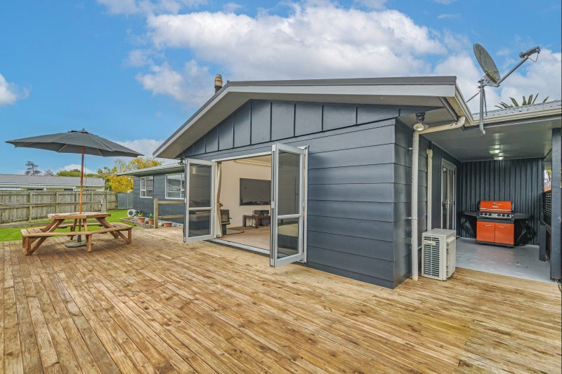 3 Cascade Crescent, Westbrook, Palmerston North - Carousel 1