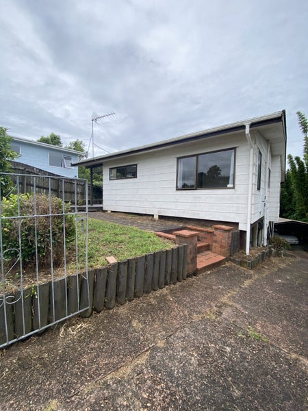 43 Deverell Place, Northcross, Auckland - Carousel 1