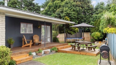 8 Parvin Place, Pukekohe, Pukekohe - Carousel 1