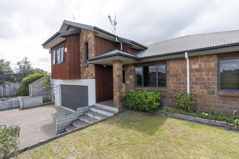 2 Thomson Avenue, Dinsdale, Hamilton - Carousel 1