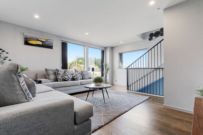 1/1A Halsey Road, Manurewa, Auckland - Carousel 1
