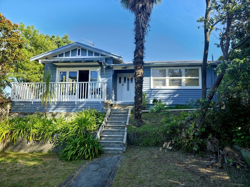 2 Harvey Road, Bluff Hill, Napier - Carousel 2