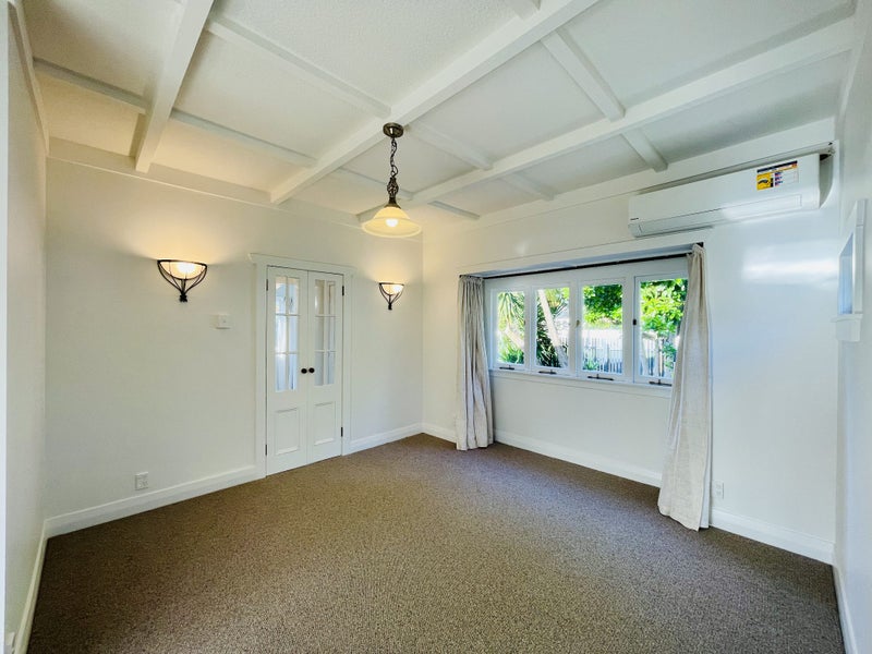 60 Aroha Avenue, Sandringham, Auckland - Carousel 2