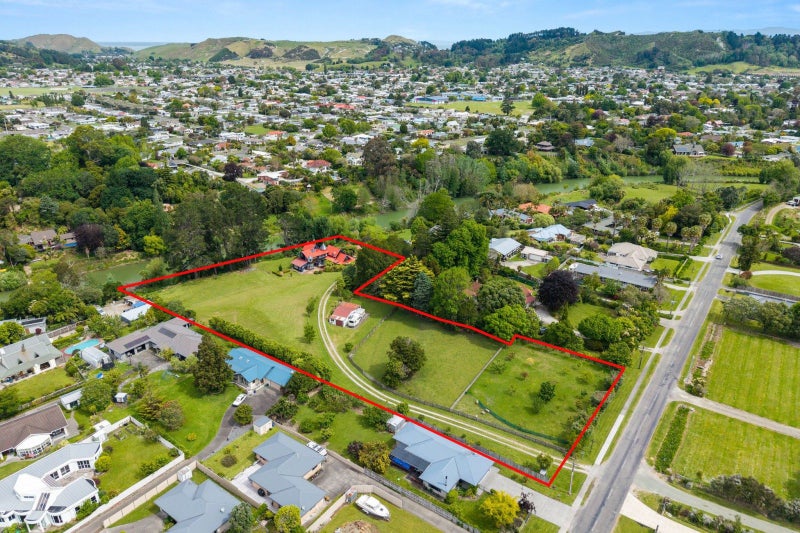 83 Riverside Road, Whataupoko, Gisborne - Carousel 2