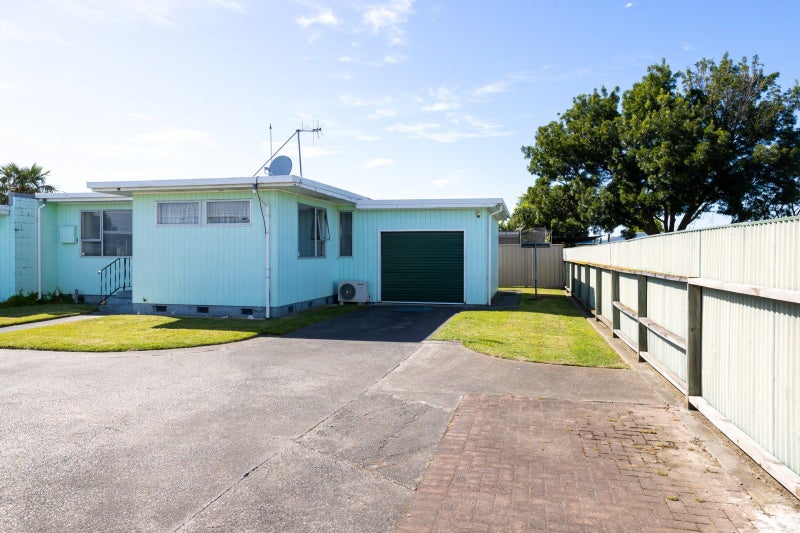 2/27 Ranfurly Street, Tamatea, Napier - Carousel 1