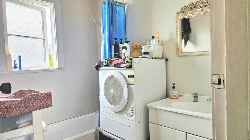 36 North Road, Kawakawa - Carousel 9