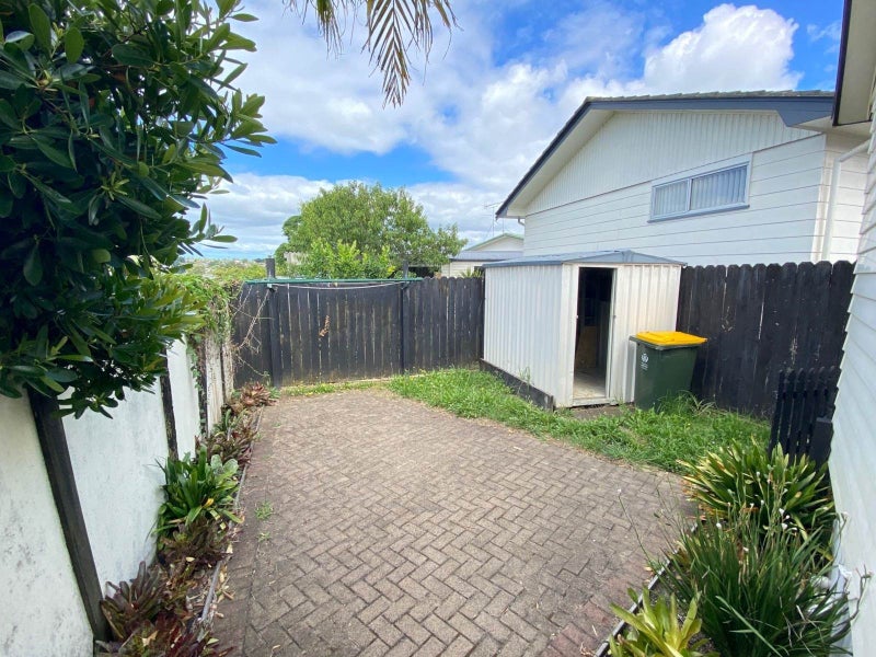 23 Medina Place, Half Moon Bay, Auckland - Carousel 8