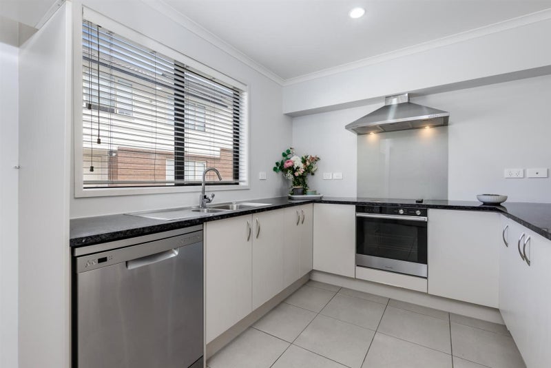 8 Akeake Lane, Manurewa, Auckland - Carousel 2