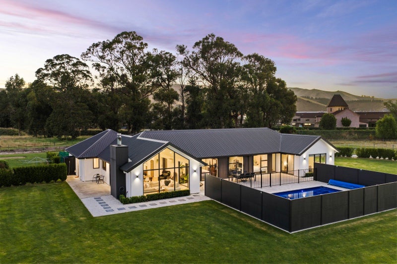 32 Hardings Road, Riverlands, Blenheim - Carousel 1