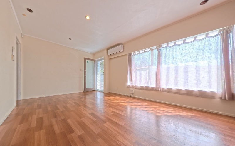 4/3 Koromiko Street, New Lynn, Auckland - Carousel 2