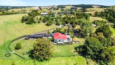 1539 State Highway 16, Helensville, Helensville - Carousel 1
