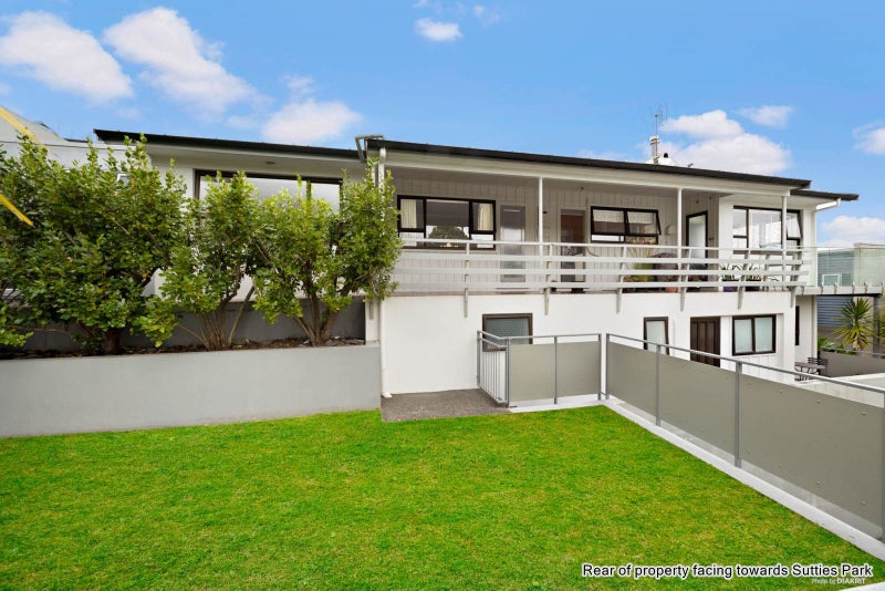 8 Jackson Street, Onehunga, Auckland - Carousel 1