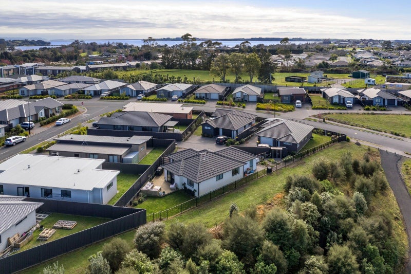 Property Valuation for 9 Pioneer Crescent, Omokoroa Trade Me Property