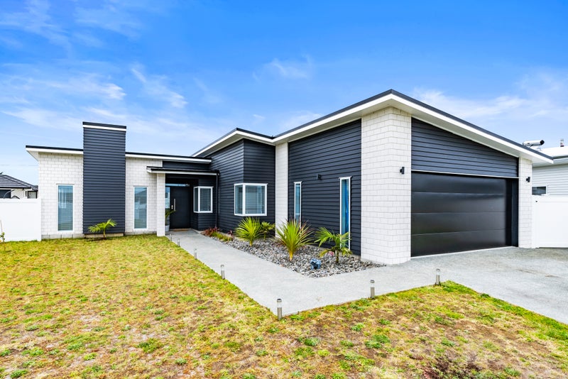 10 Puroto Place, One Tree Point - Carousel 1