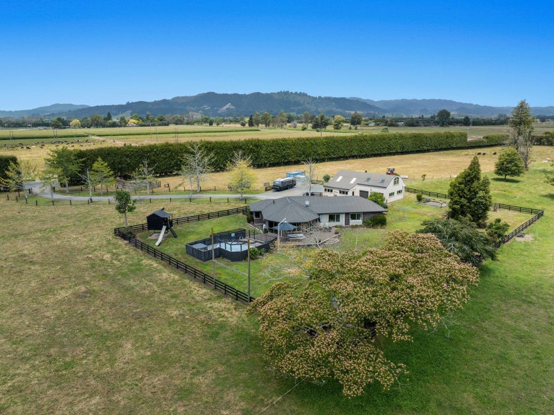 27 Putiki Road, Edgecumbe, Whakatane - Carousel 1