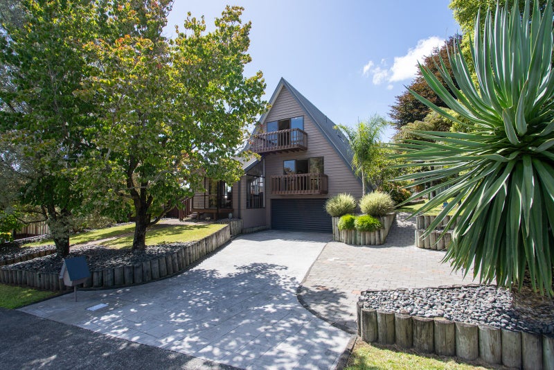 6 Marlowe Drive, Leamington, Cambridge - Carousel 2