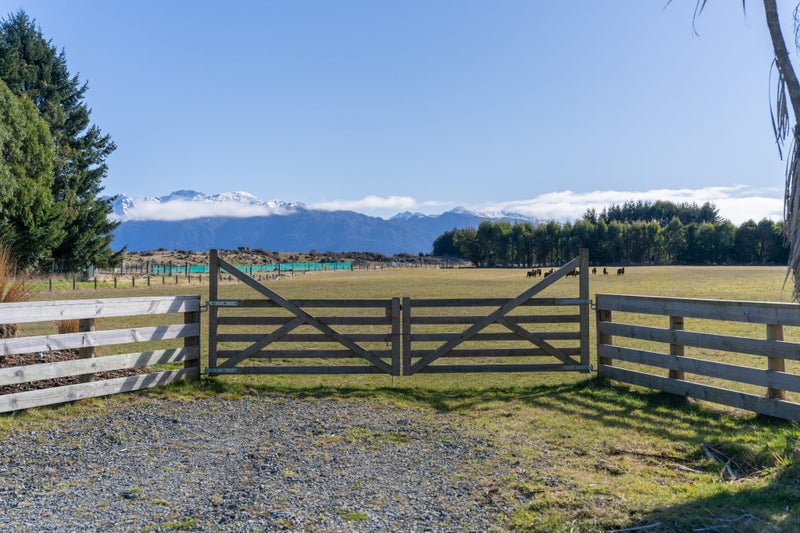 235 Sinclair Road, TE ANAU, TE ANAU - Carousel 1