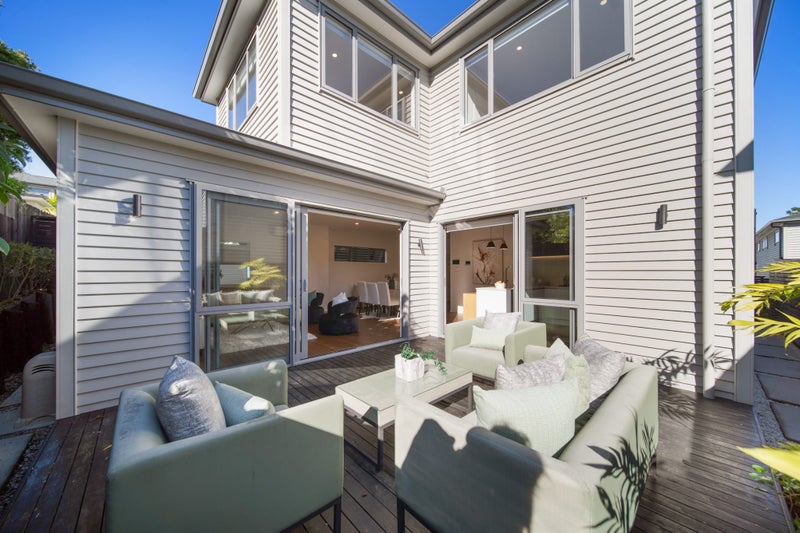 4B O'Halloran Road, Howick, Auckland - Carousel 1