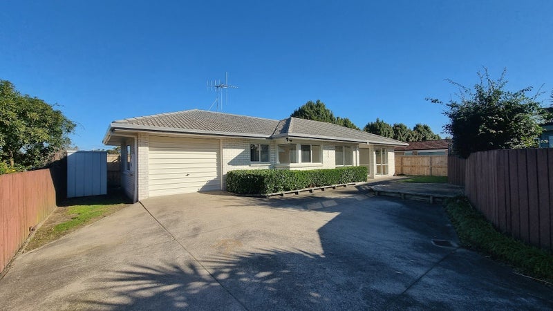 86B Ngatai Road, Otumoetai, Tauranga - Carousel 1