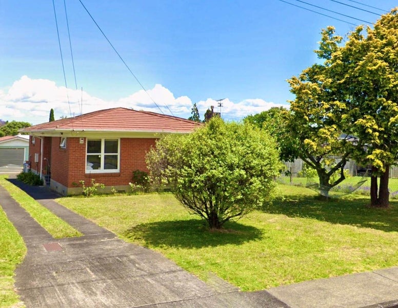 3 Tainui Terrace, Mangere Bridge, Auckland - Carousel 1