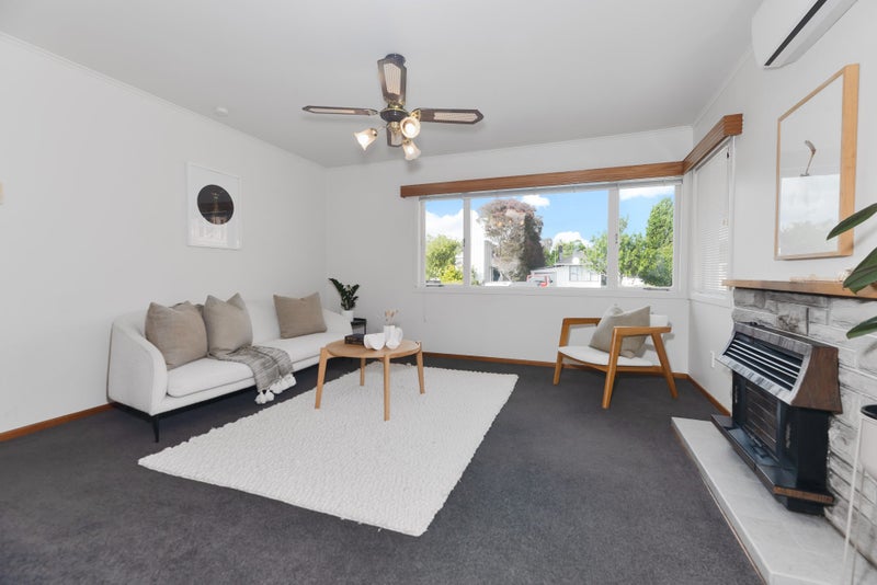 23A Hereford Street, Te Atatu Peninsula, Auckland - Carousel 2