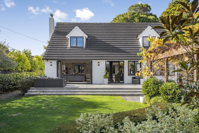 106 Barton Avenue, Heretaunga, Upper Hutt - Carousel 2