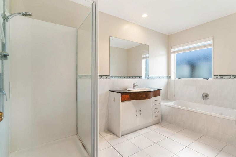 13 Tir Conaill Avenue, Flat Bush, Manukau City, Auckland - Carousel 8