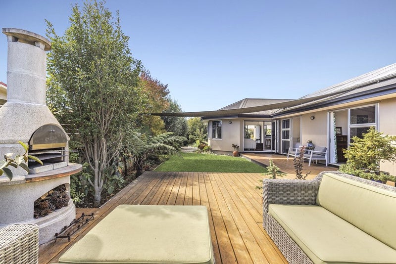 14 Phoebe Place, Richmond - Carousel 2