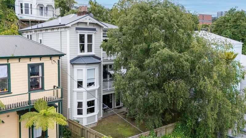 27 Ohiro Road, Aro Valley, Wellington - Carousel 1