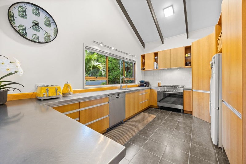 21 Opanuku Road, Henderson Valley, Auckland - Carousel 2