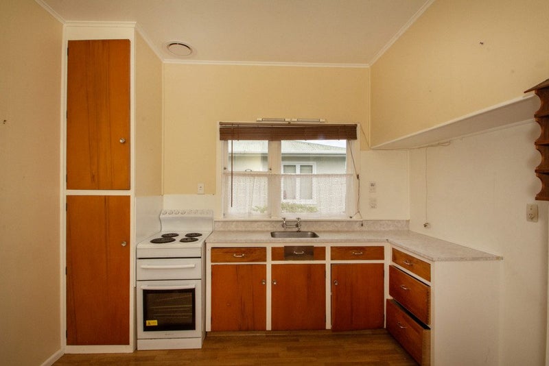 33 Balmoral Street, Oamaru North, Oamaru - Carousel 2