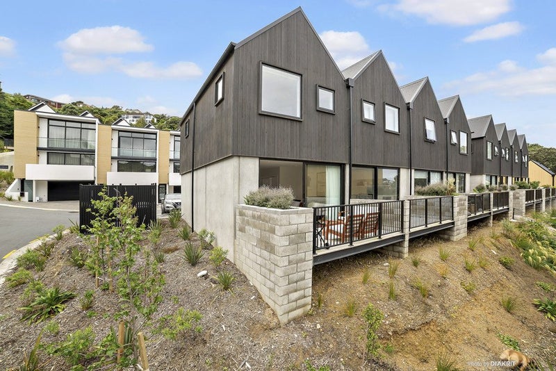 2 Jean Caldwell Way, Island Bay, Wellington - Carousel 15